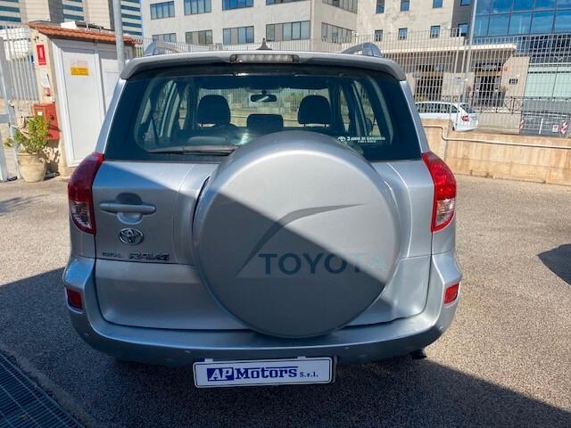 Toyota RAV 4 RAV4 2.2 D-4D 136 CV DPF Luxury