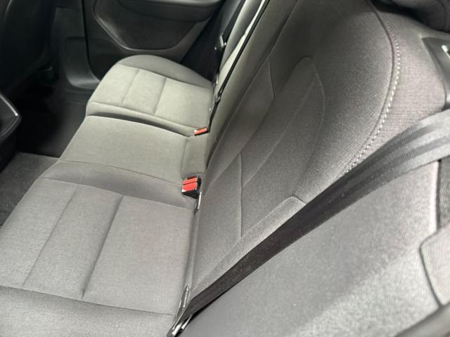 VOLVO XC40 T2 automatico Mod 2023 Car Play