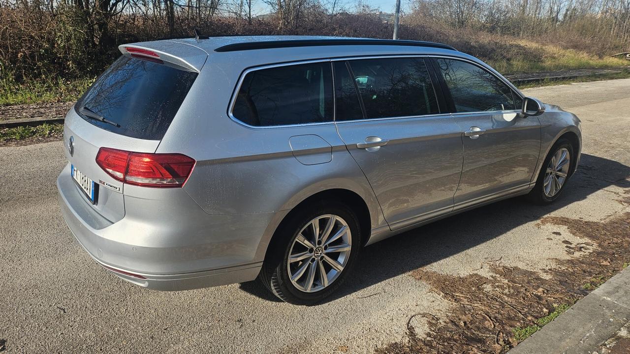 Volkswagen Passat Variant 1.6 TDI SCR DSG Business BMT
