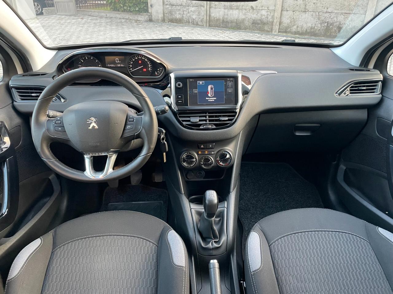 Peugeot 208 PureTech 82 5 porte Allure CINGHIA NUOVA !!!