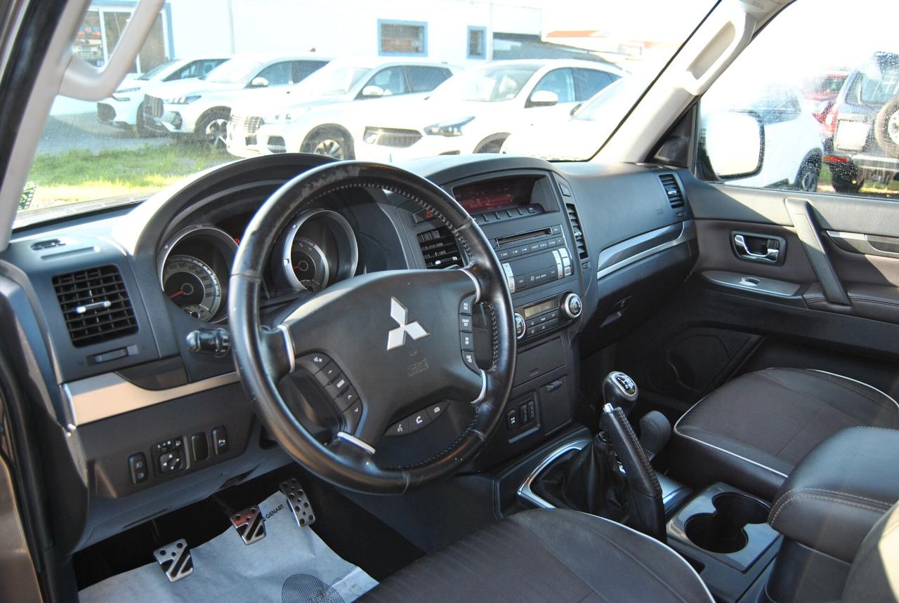 Mitsubishi Pajero 3.2 DI-D 16V 3p. Intense