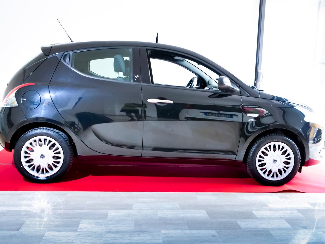 Lancia Ypsilon 1.2 69 CV 5 porte GPL Ecochic Gold