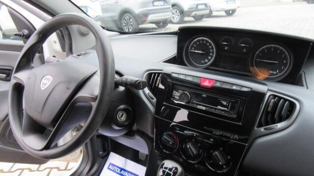 Lancia Ypsilon 1.2 69 CV 5 porte Silver