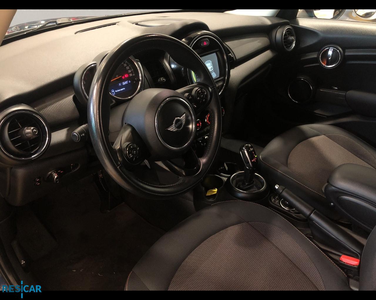 MINI Mini 5p 1.5 Cooper D Business auto