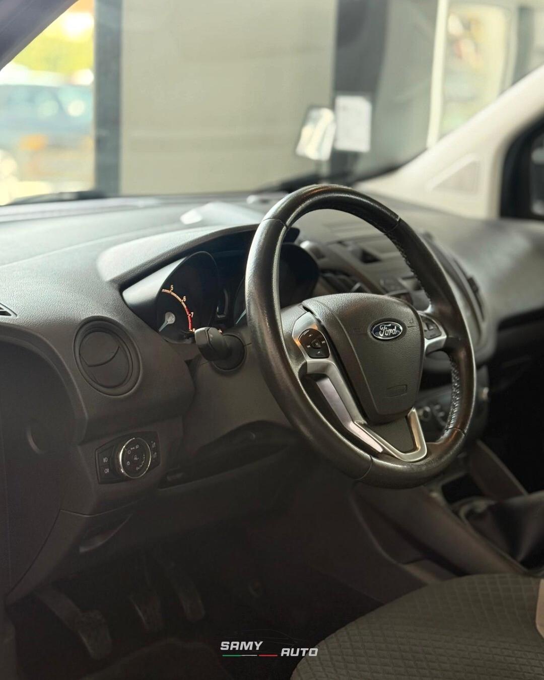 Ford Tourneo Courier 1.0 EcoBoost 100 CV Titanium