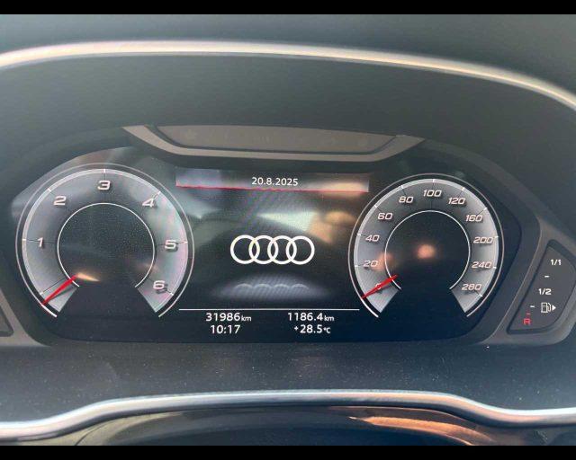 AUDI Q3 35 TDI S tronic Business Advanced