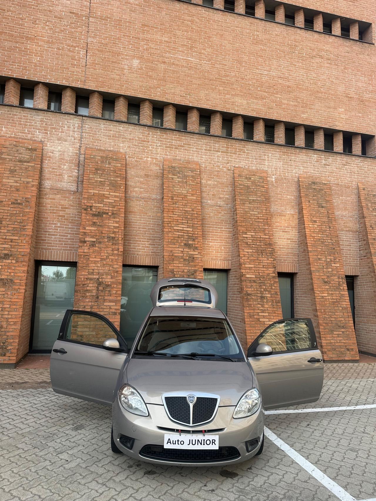 Lancia Ypsilon 1.2 69 CV Platinum
