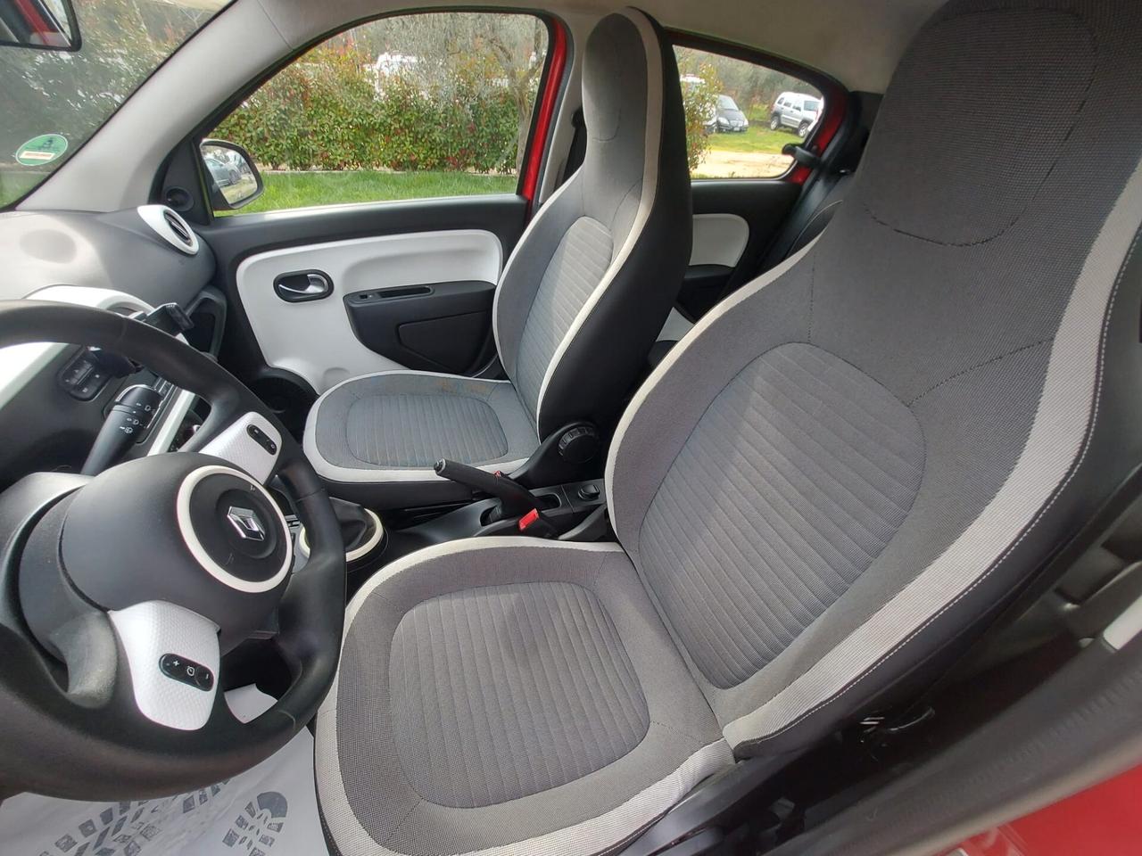 Renault Twingo SCe Experience 69CV -IN ARRIVO-