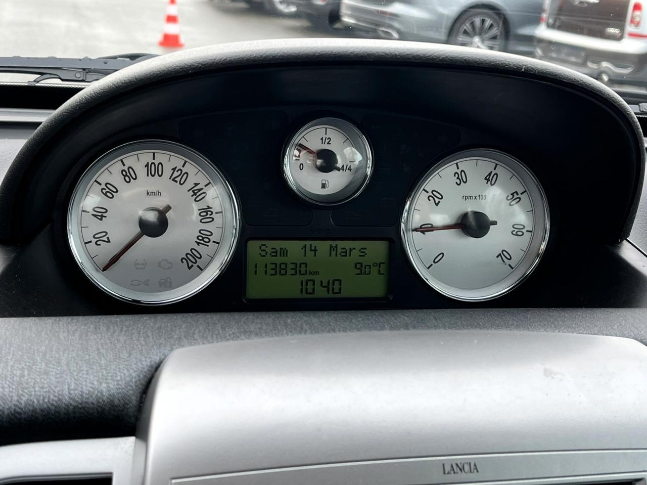 Lancia Ypsilon 1.2 69 CV Platino