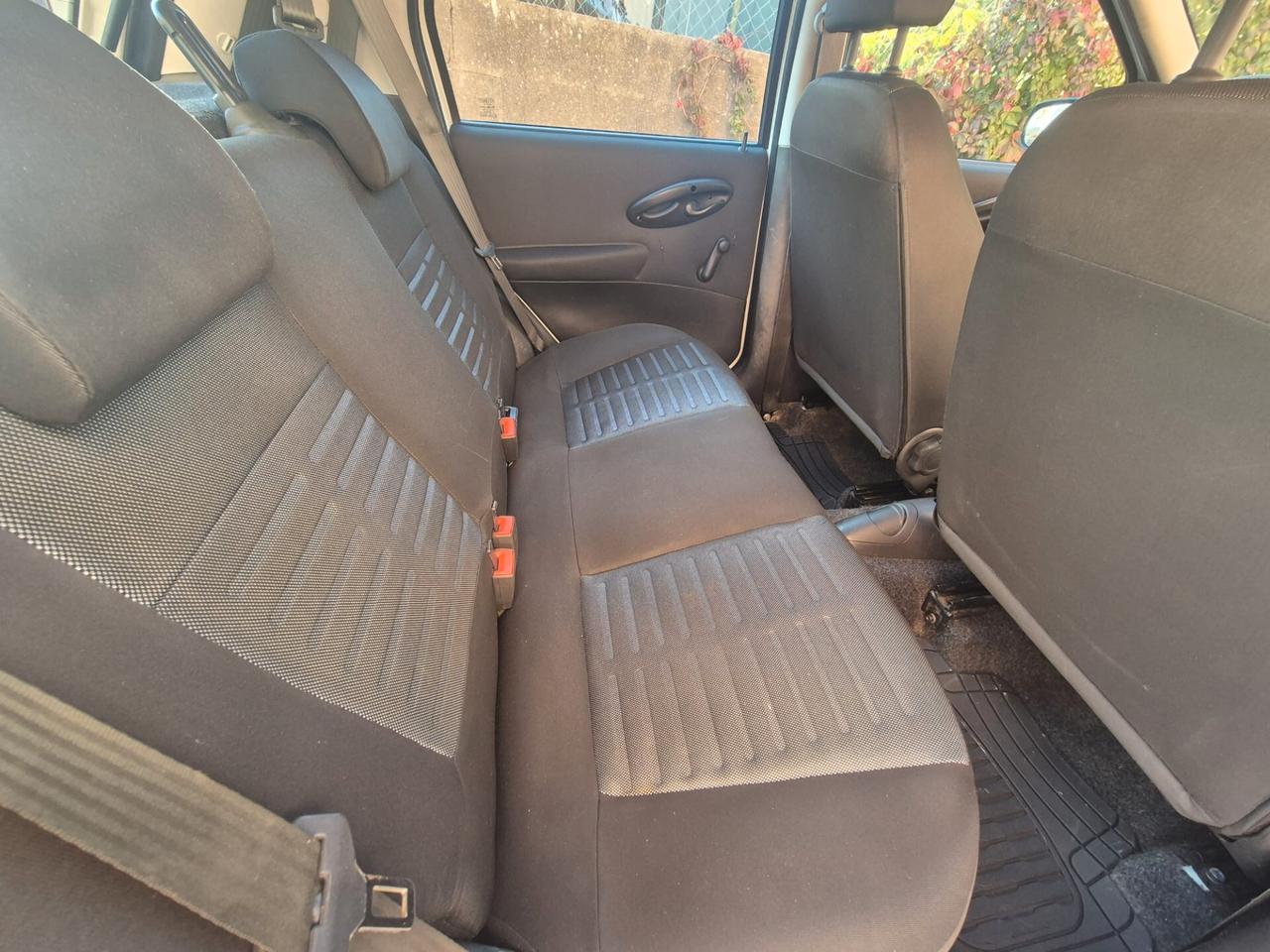 Fiat Punto 1.2 benzina 60cv 5 porte 2010
