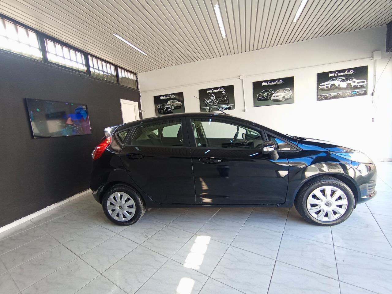 Ford Fiesta 1.4 Benz/GPL 2015 CON GARANZIA