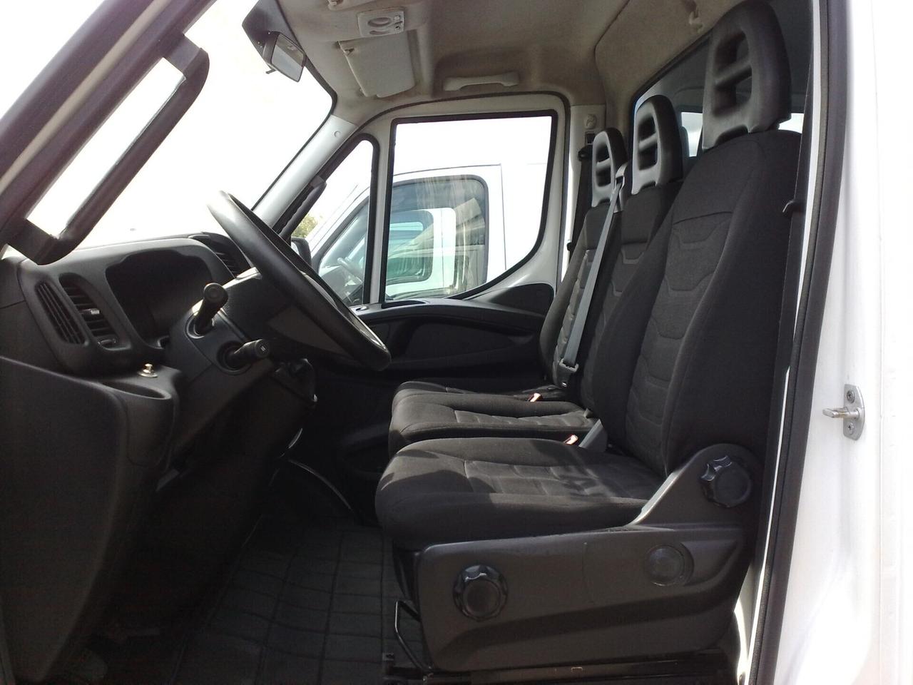 Iveco Daily 35c15 2.3hpt Centinato - 2015