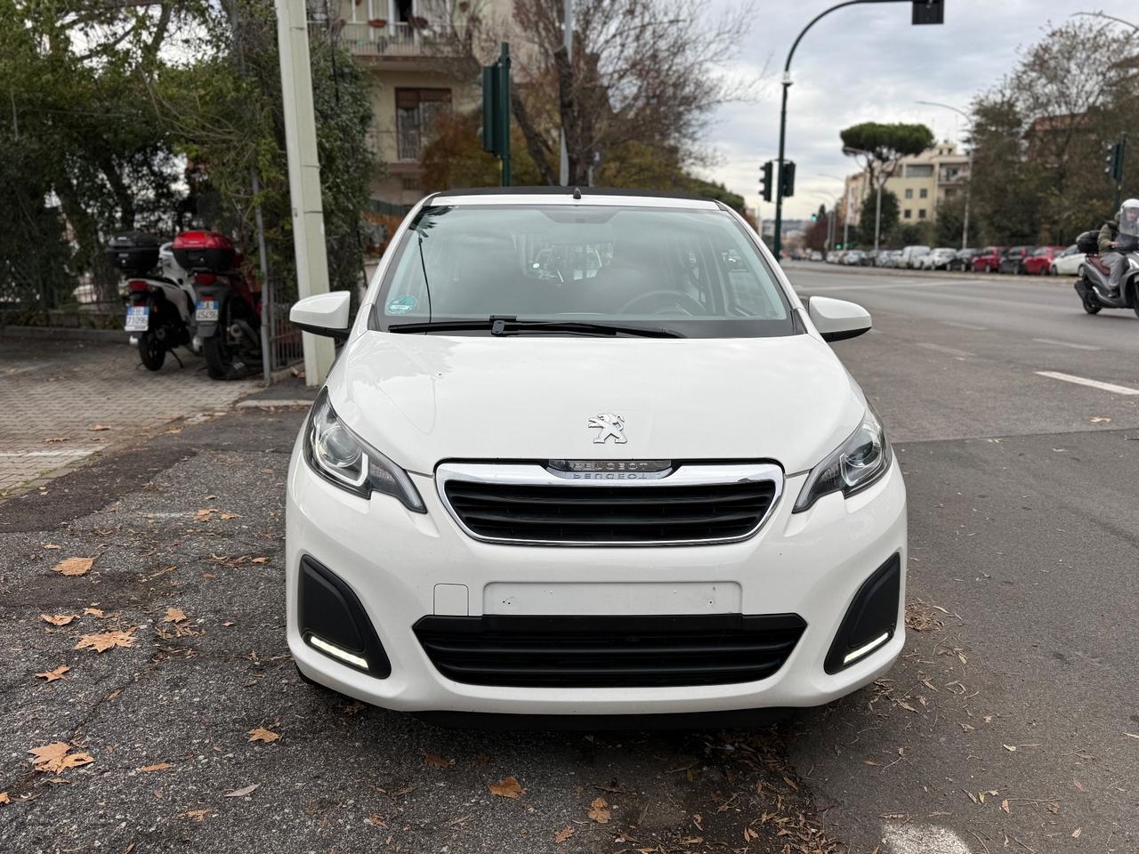 Peugeot 108 VTi 68 5 porte Allure CabrioPDC