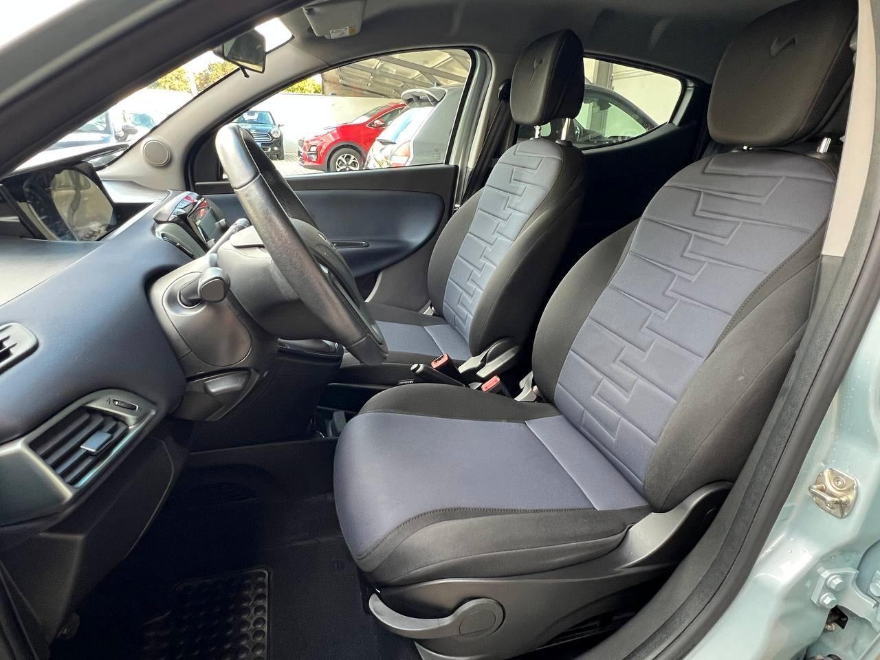 Lancia Ypsilon 1.0 FireFly 5 porte S&S Hybrid Alberta Ferretti