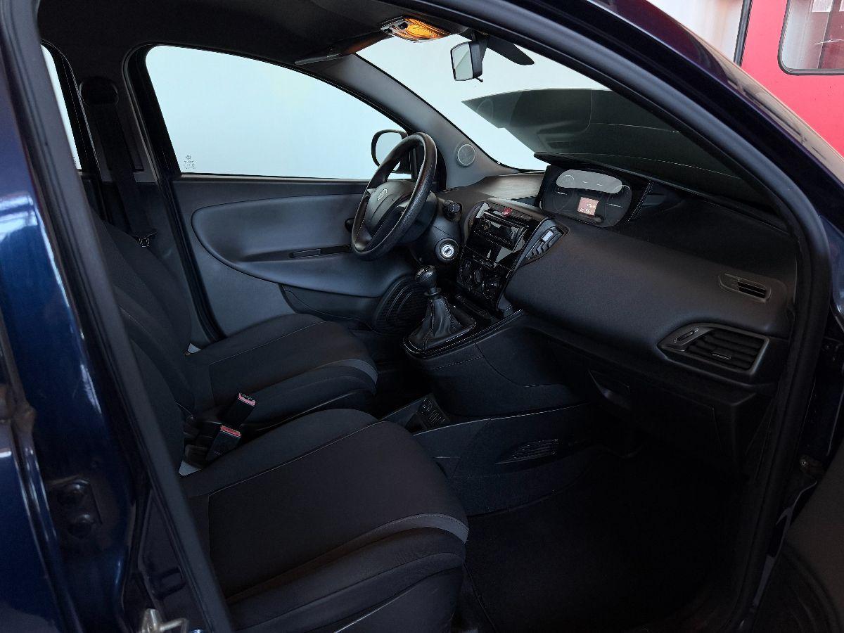 LANCIA - Ypsilon - 1.2 69 CV 5p. Platinum