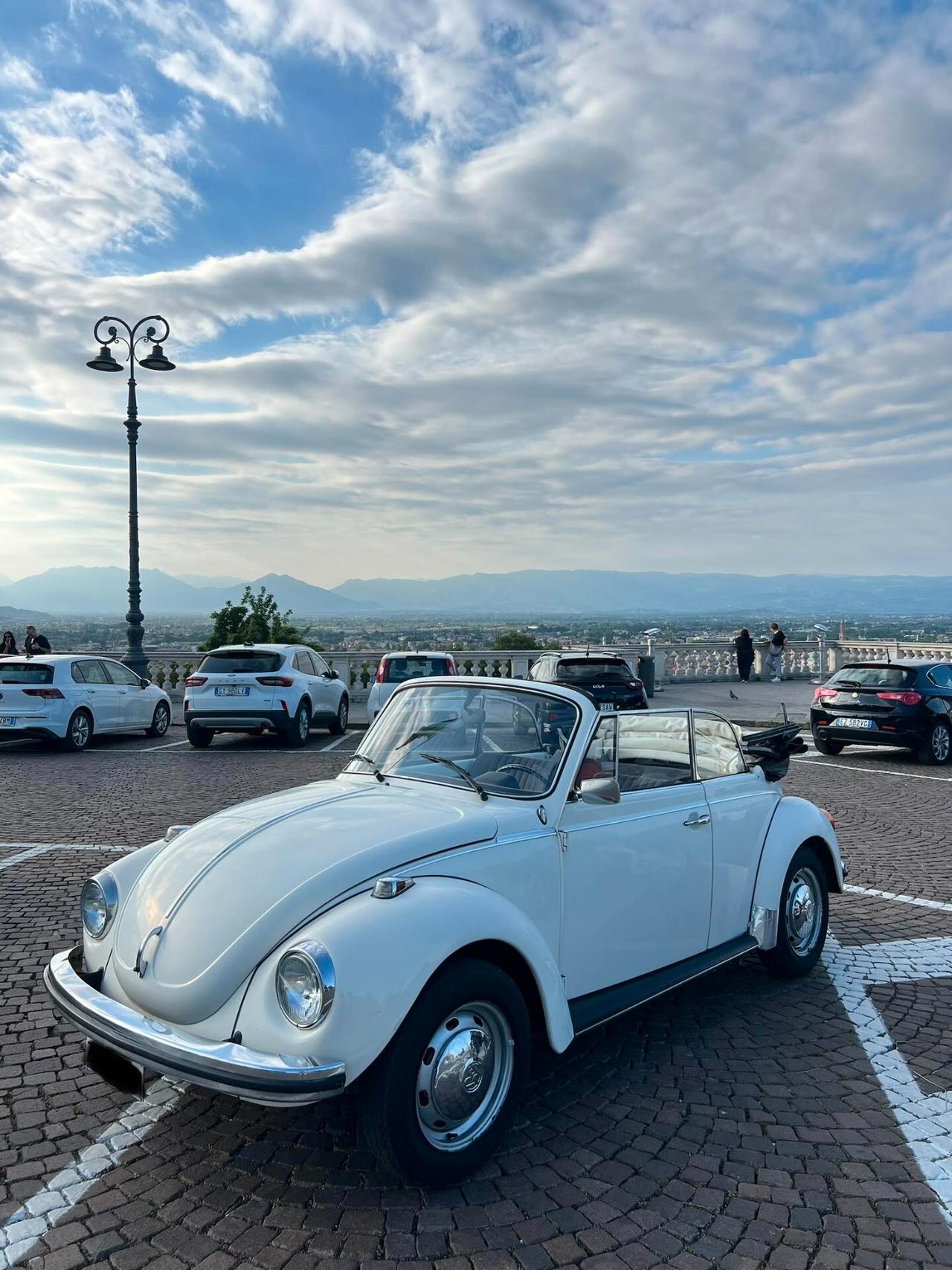 Volkswagen Maggiolino Cabrio