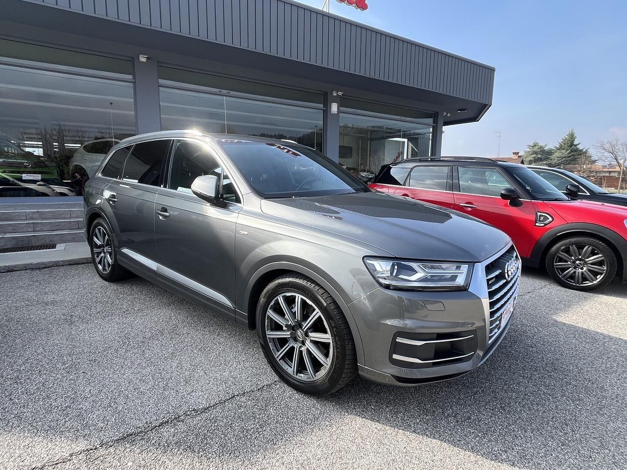 AUDI Q 7 3000 TDI 272 CV S.LINE ( GANCIO TRAINO )