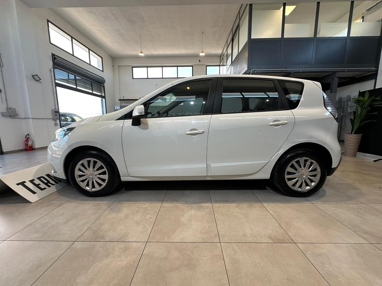 Renault Scenic Scénic 1.5 dCi 110CV EDC