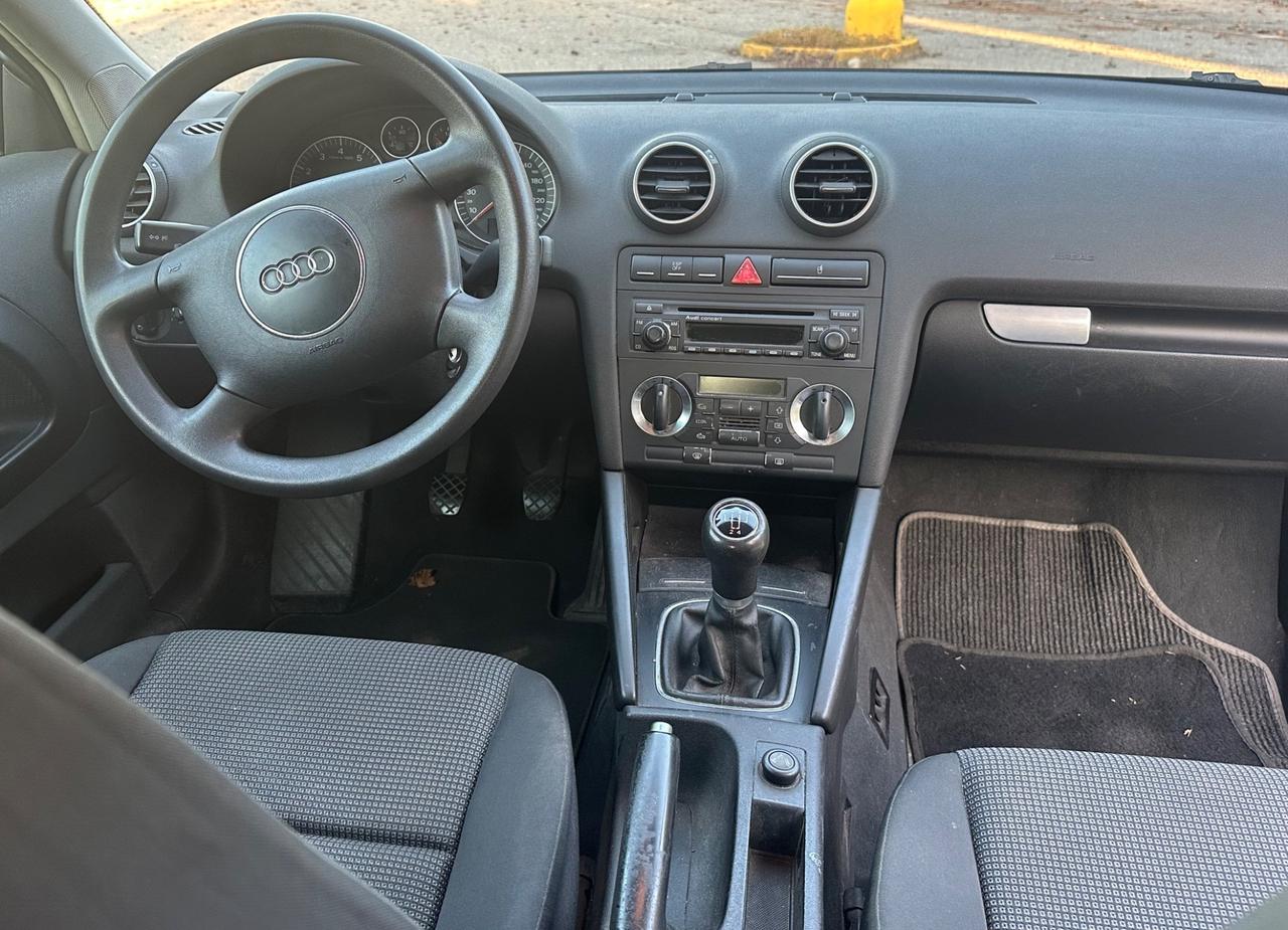 Audi A3 1.6 Attraction