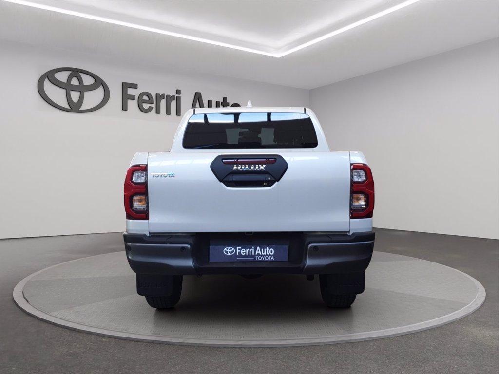 TOYOTA Hilux 2.8 d-4d 48v double cab invincible auto del 2026