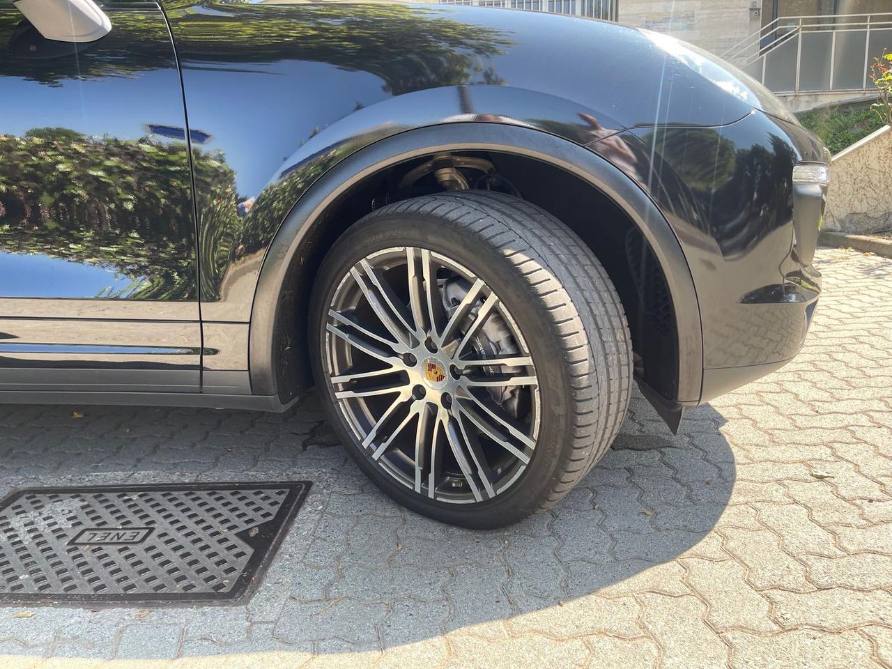 Porsche Cayenne Platinum Edition 3.0 #6240