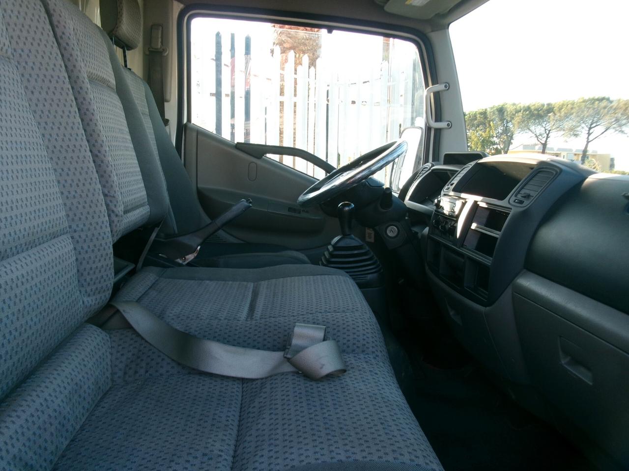 Nissan Cabstar 35-12 EURO 5 2.5 120CV CASSONE FISSO CORTO DA 3.25 METRI