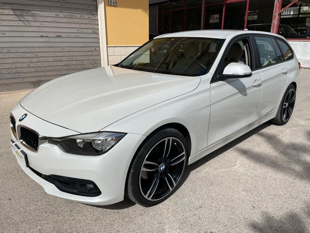 Bmw 318 d Advanced Touring