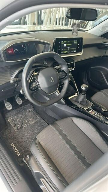 PEUGEOT 2008 2022 1,5 DIESEL