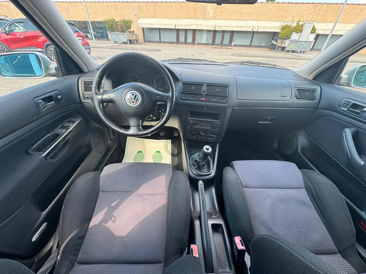 Volkswagen Golf 1.6 16V cat 5 porte Highline