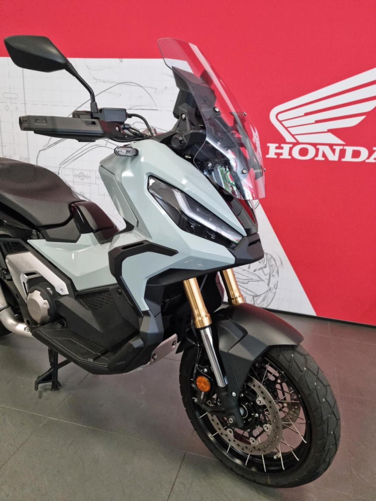 HONDA X-ADV 750 - 2024- 9259 KM