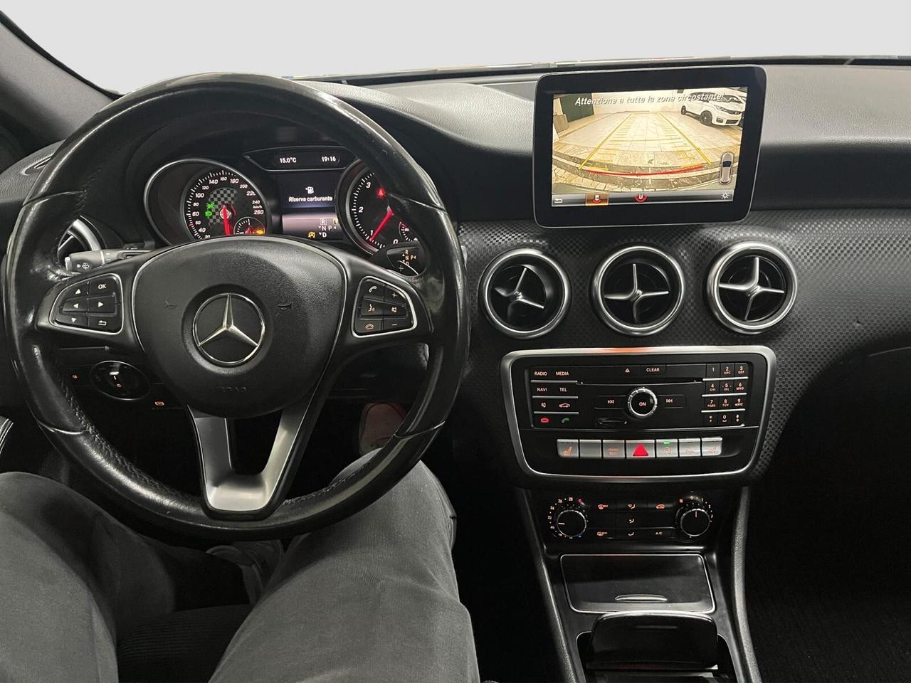 Mercedes-benz A 180d Automatic Sport 2017