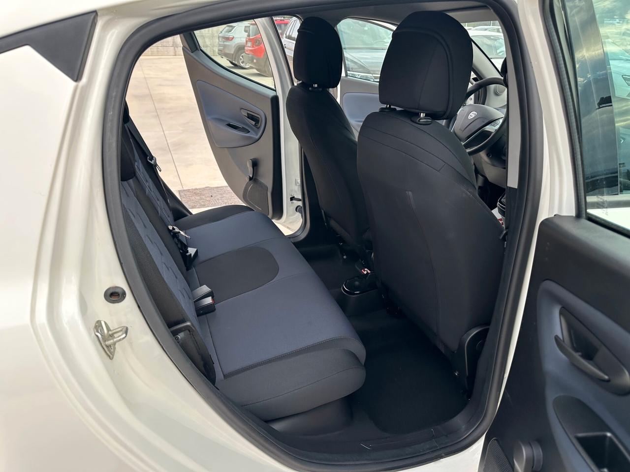Lancia Ypsilon 1.0 70CV GOLD + TELECAMERA 1.000KM
