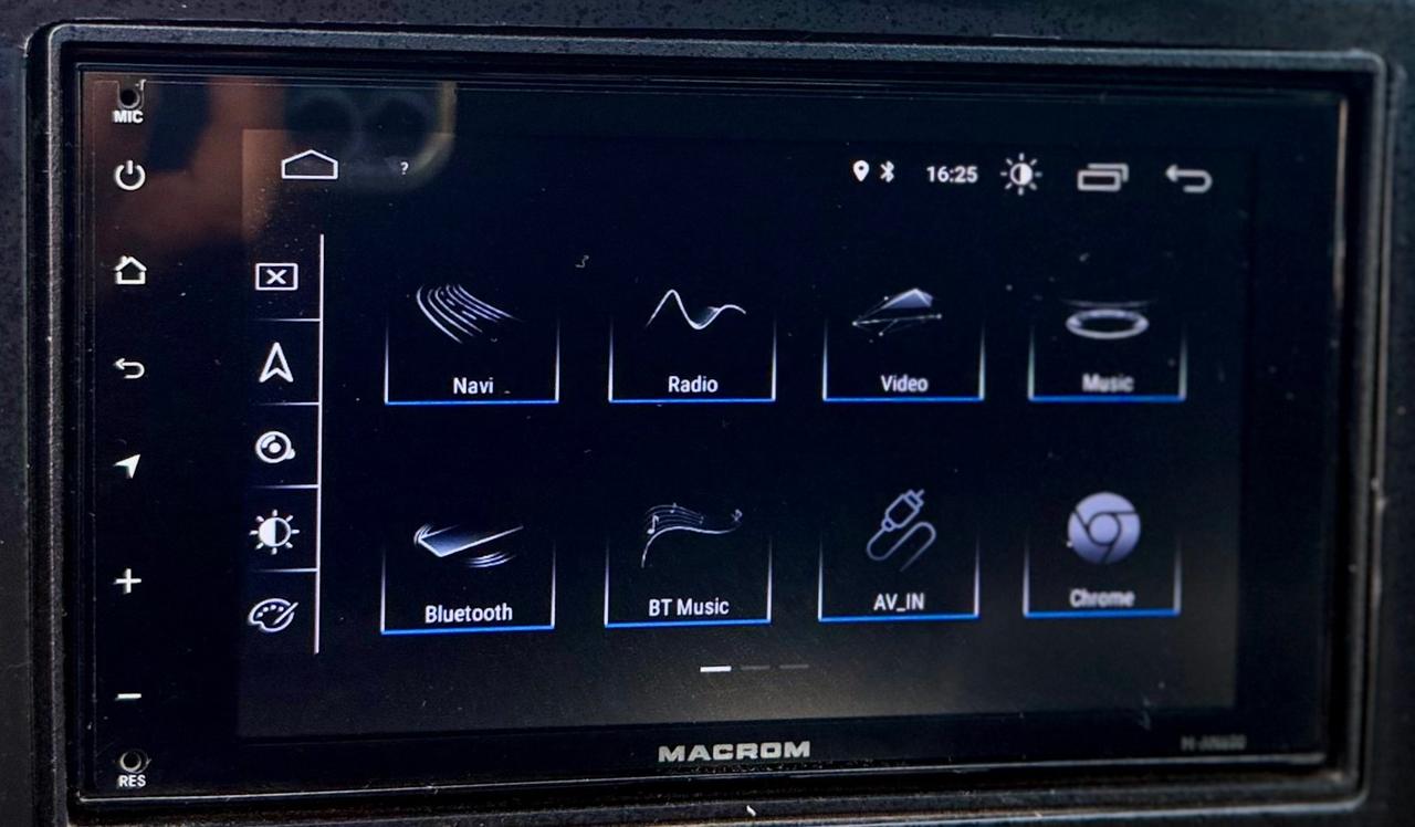 Nissan Navara 2.5 dCi 4 porte Double Cab XE