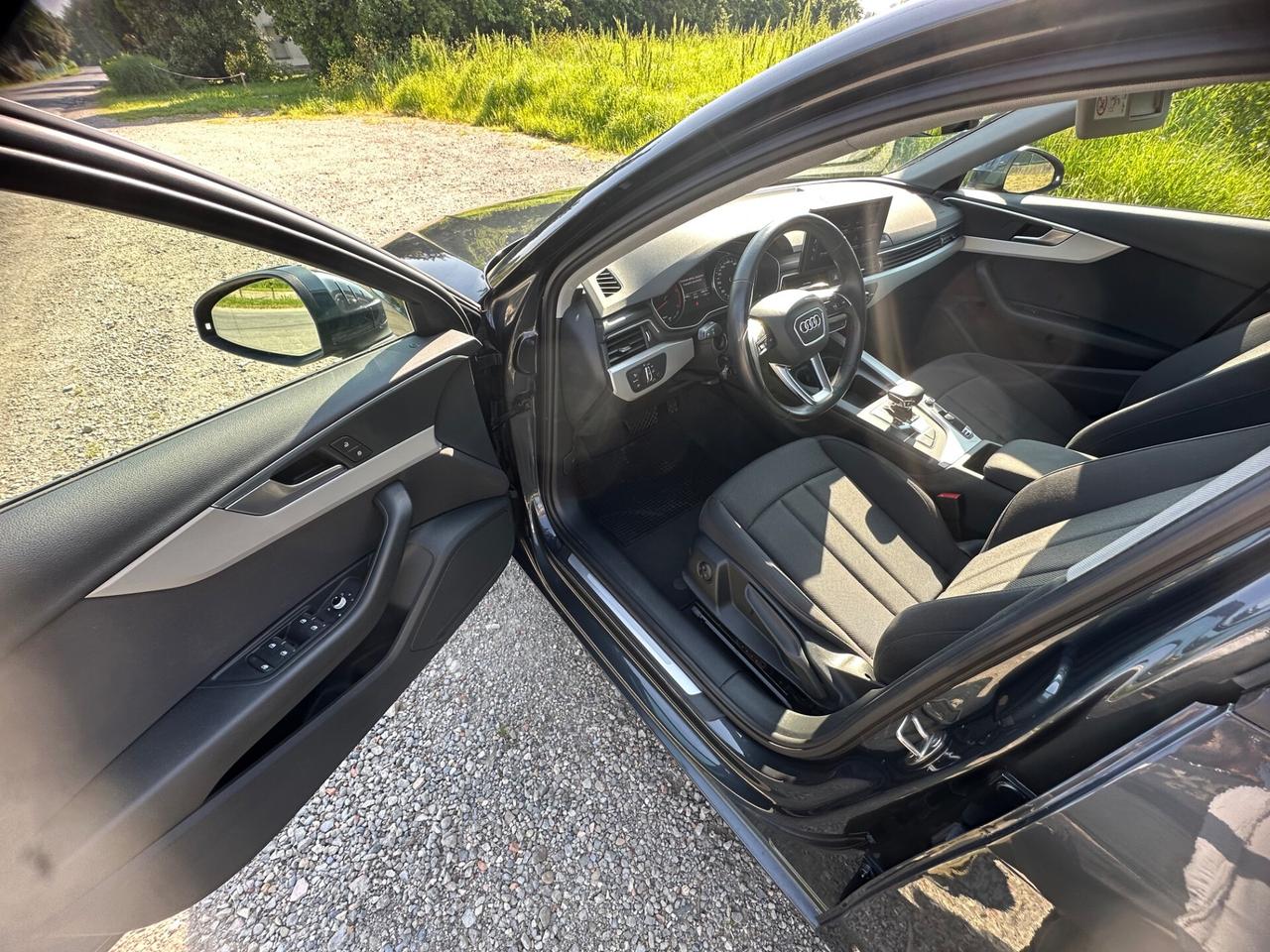 Audi A4 Avant 40 TDI quattro S tronic Business Advanced