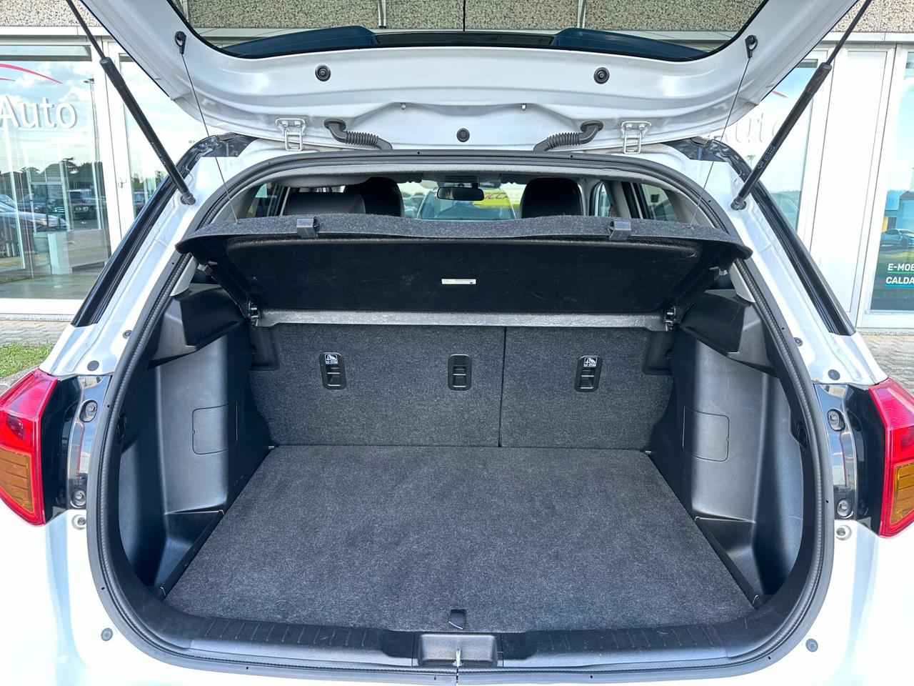 Suzuki Vitara 1.4i 140CV AUTOMATICA 4WD! FARI LED! NAVI RETROCAMERA