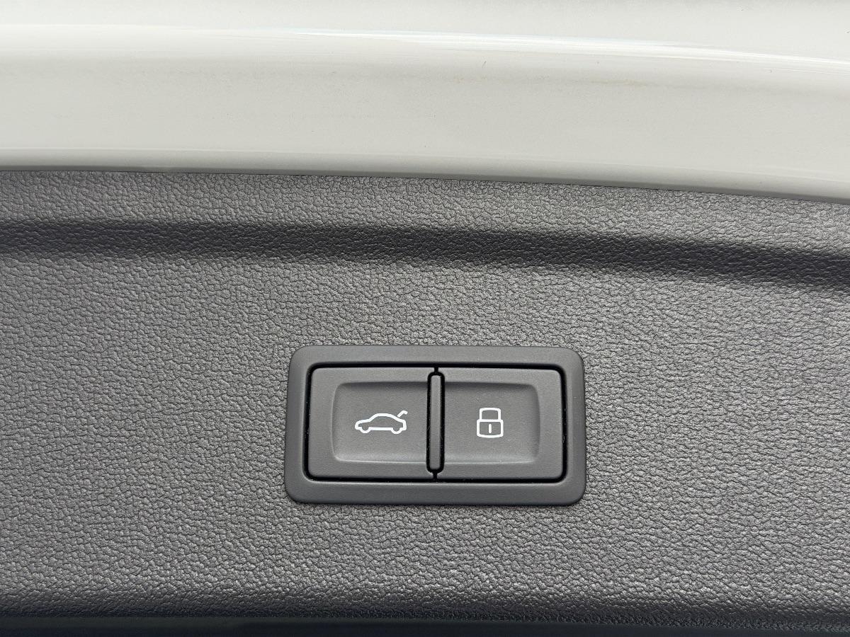 Audi A3 Sportback 40 TDI 200CV Quattro S-line edition Identity Black