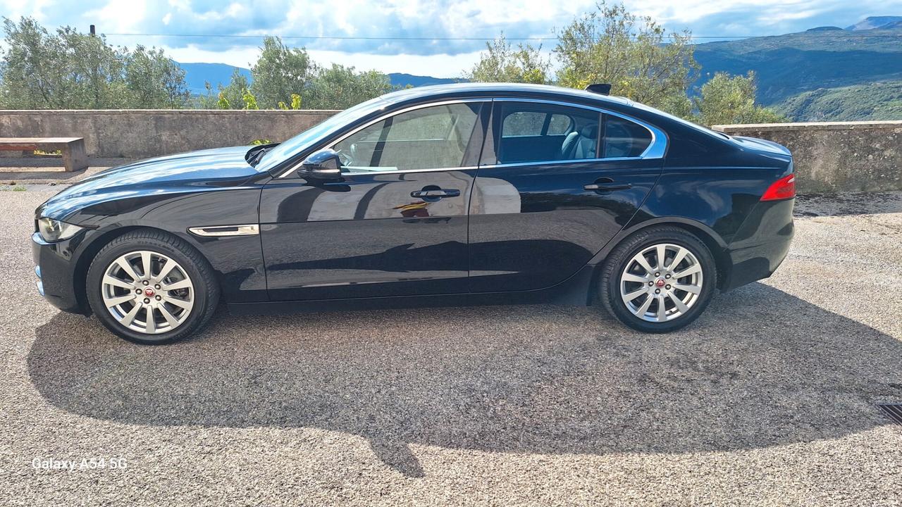 Jaguar XE 2.0 D 180 CV aut. Prestige