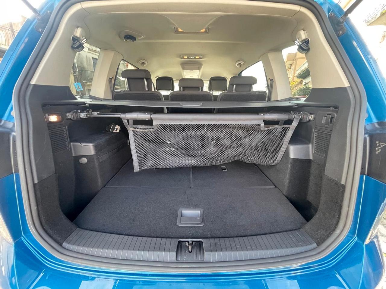 Volkswagen Touran 1.6 TDI Highline 7 POSTI