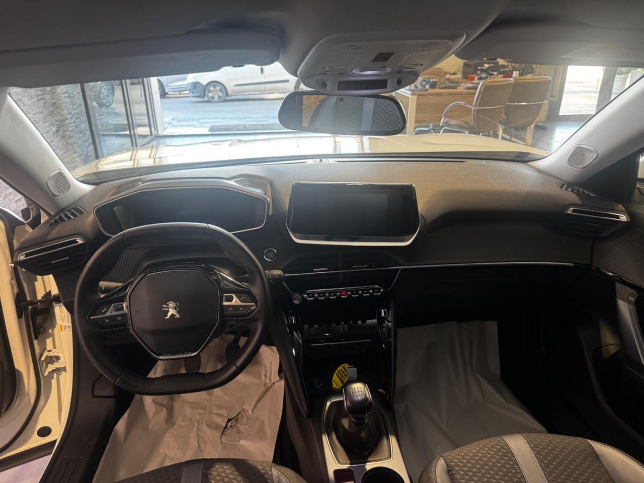 Peugeot 2008 PureTech 100 S&S Allure