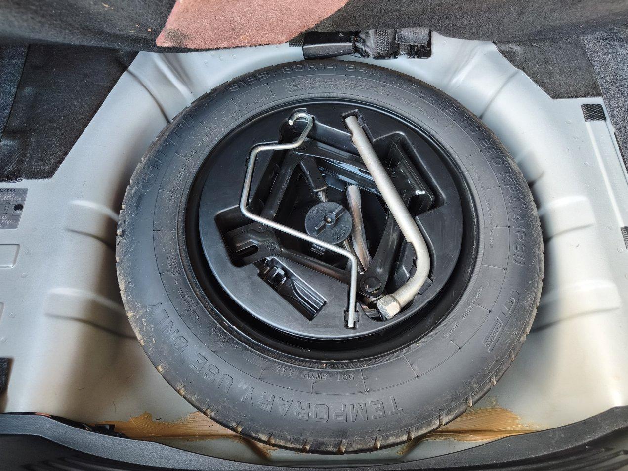 Lancia Ypsilon 1.0 hybrid Gold 70cv (5 POSTI + NAV) OK NEOPATENTATI