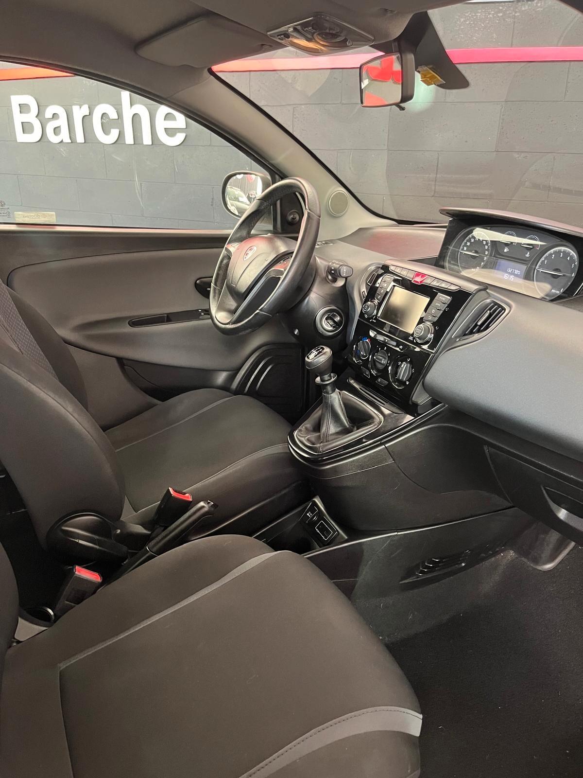 Lancia Ypsilon 1.2 69 CV 5 porte GPL Ecochic Silver