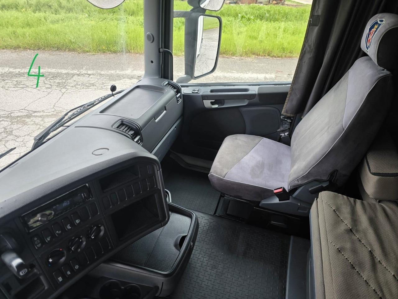 TRATTORE STRADALE SCANIA R420