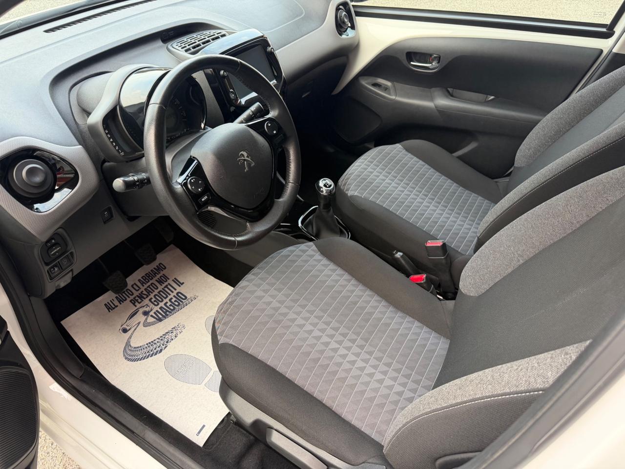 Peugeot 108 72cv 5 porte Allure