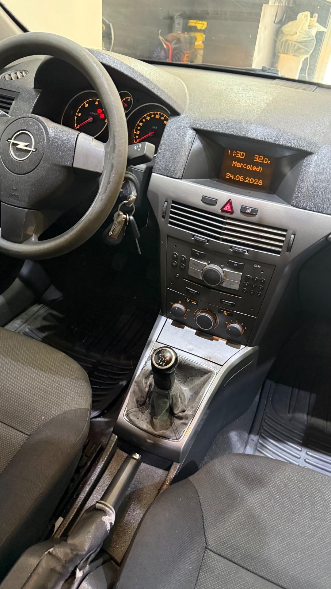 Opel Astra 1.3 CDTI 5 porte Enjoy