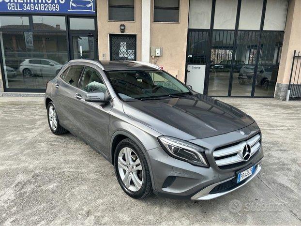MERCEDES-BENZ GLA 200 d Automatic 4Matic Premium