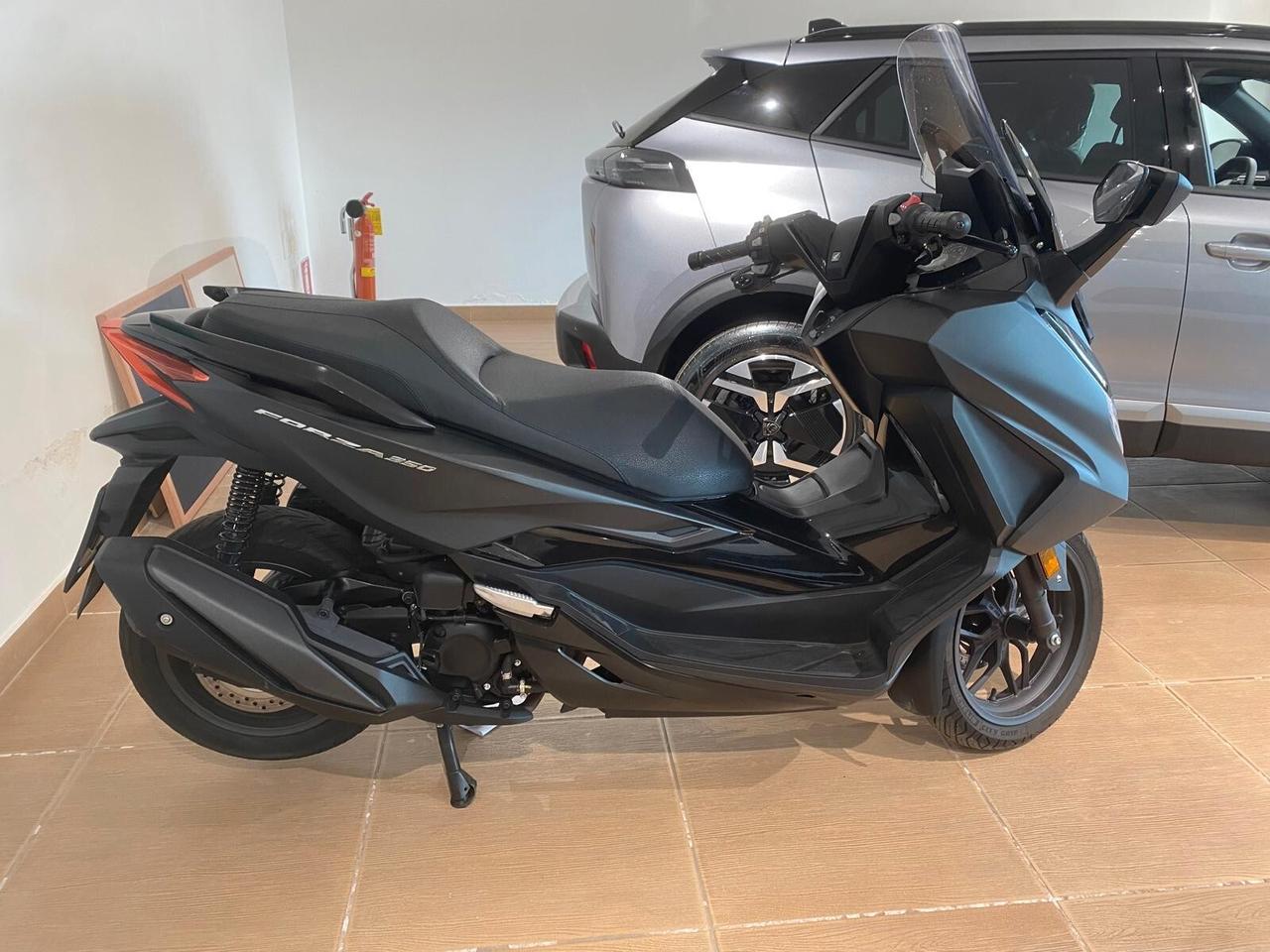 Honda Forza 350