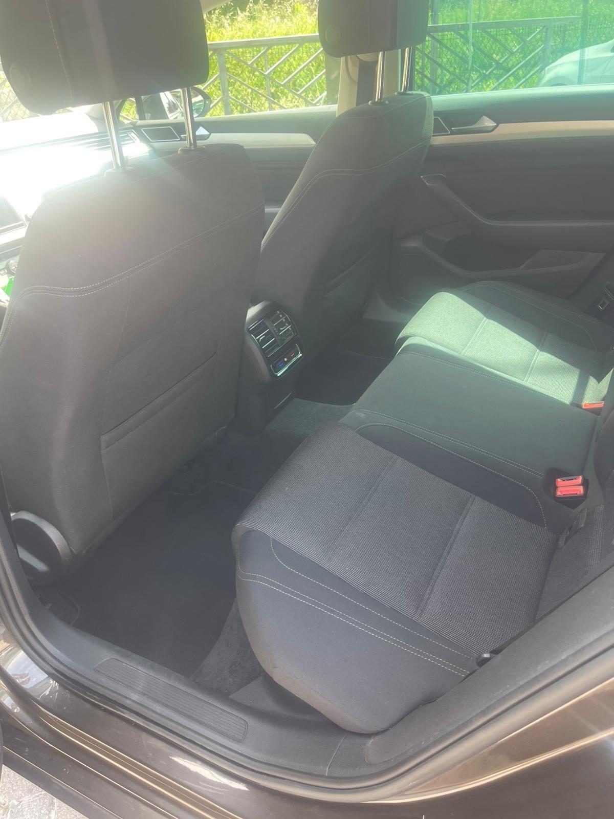 Volkswagen Passat Variant 2.0 TDI DSG Highline BlueMotion Technology