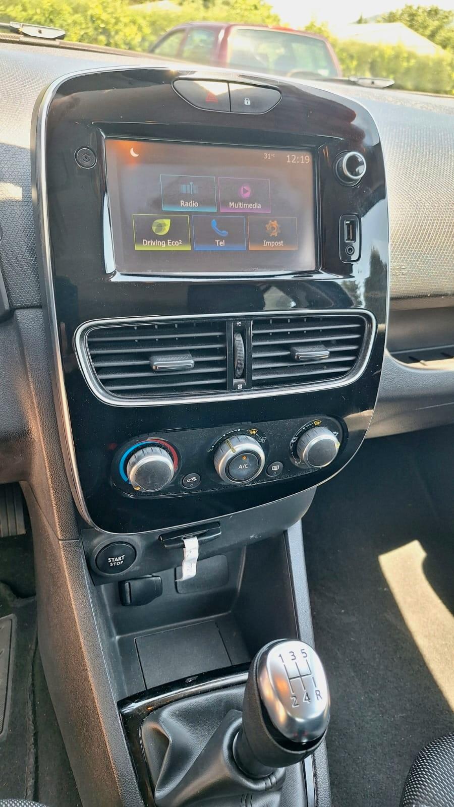 Renault Clio 1.2 - 75CV - Benzina - 5 porte