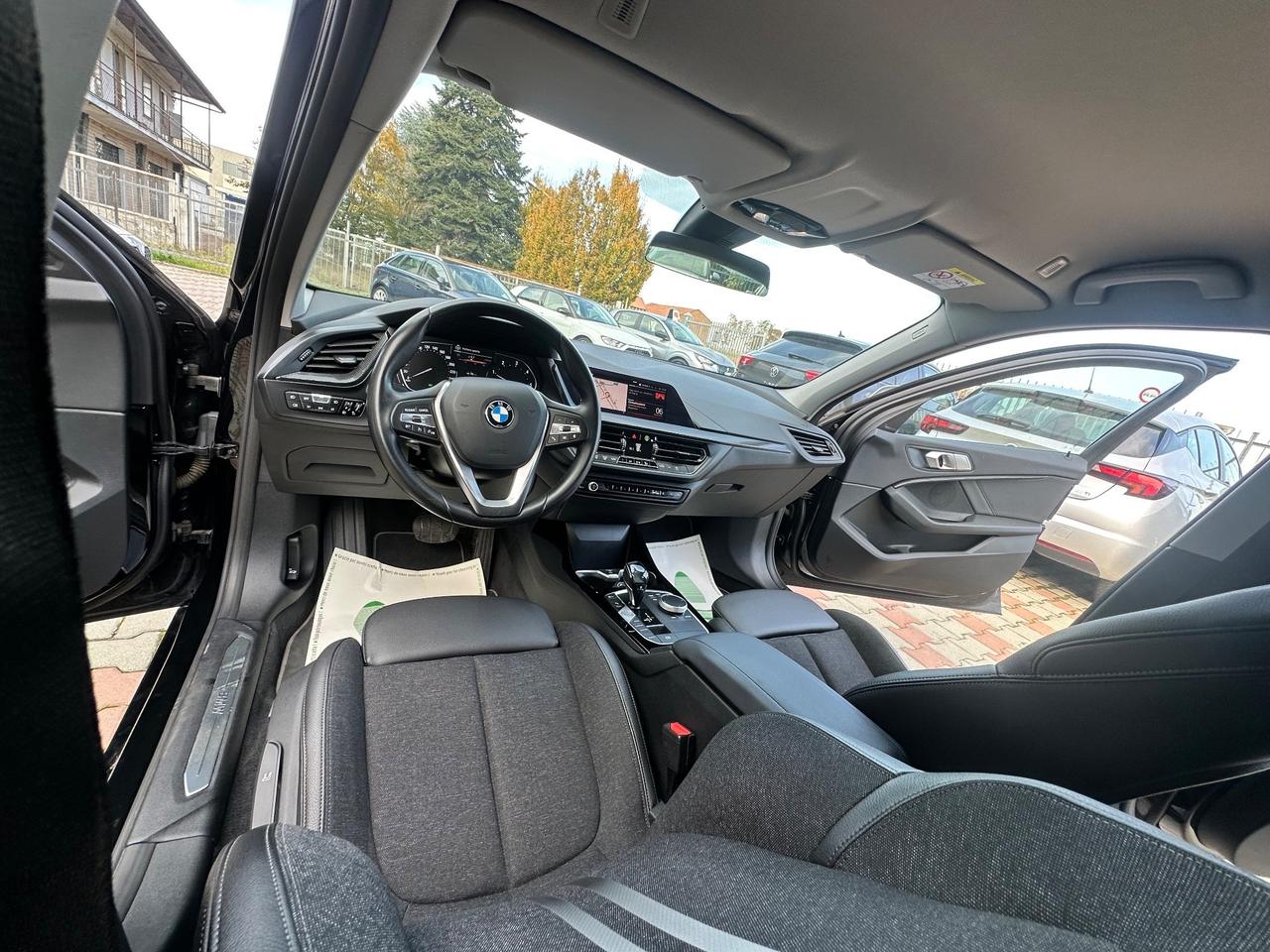 Bmw 116 116d 5p. Advantage