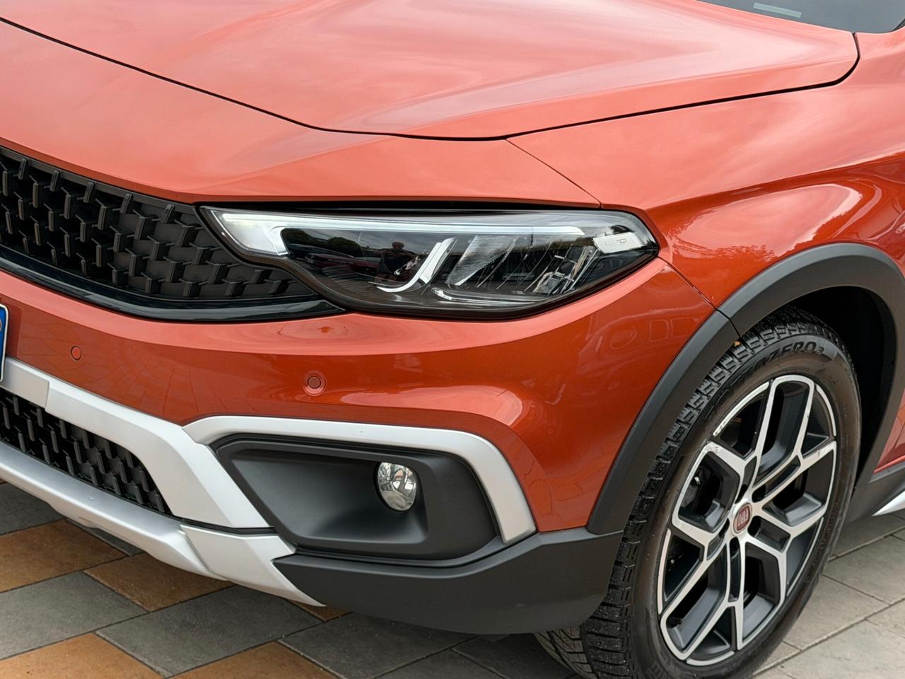 Fiat Tipo New 1.6 M.JET 130 cv. 5 porte CROSS (Nav)